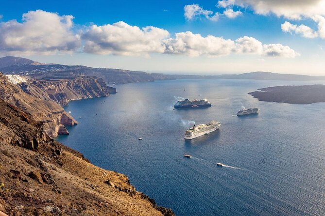 2-Day Santorini Bus Tour with Volcanic Cruise - Key Highlights Worth Showing Up For
