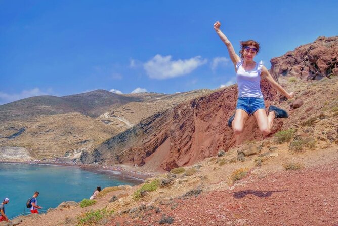 2-Day Santorini Bus Tour with Volcanic Cruise - Emporio, Perissa, and Profitis Ilias: Classic Santorini Stops Without the Guesswork
