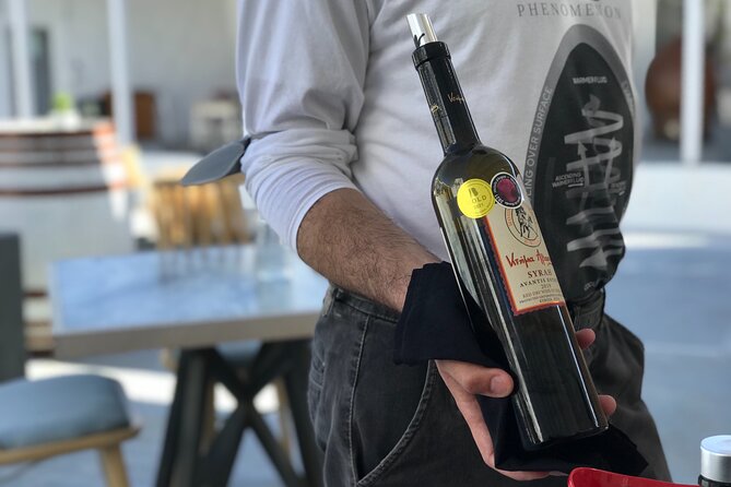 3 Wineries wine tasting & Greek Meal -Food and Wine pairing - Getting picked up and setting the pace