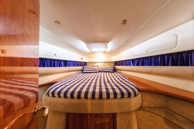 5 Hours Santorini Private Luxury Cruise with BBQ and Drinks - Getting To the Boat: Pickup Timing and Mobile Tickets