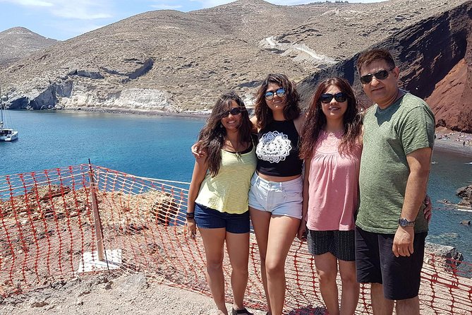 5 Hours Santorini Sightseeing Roundtrip - Pyrgos and its castelli views: the village stop that slows you down