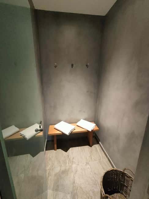 Akrotiri: Aromatherapy Couples Massage - Your private Couple’s Suite: side-by-side comfort that feels intentional