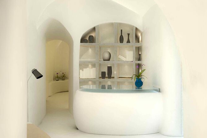 Akrotiri: Couples Massage & Pool Day Access - Inside Santorini Zen Spa in Akrotiri: a couples-first setup