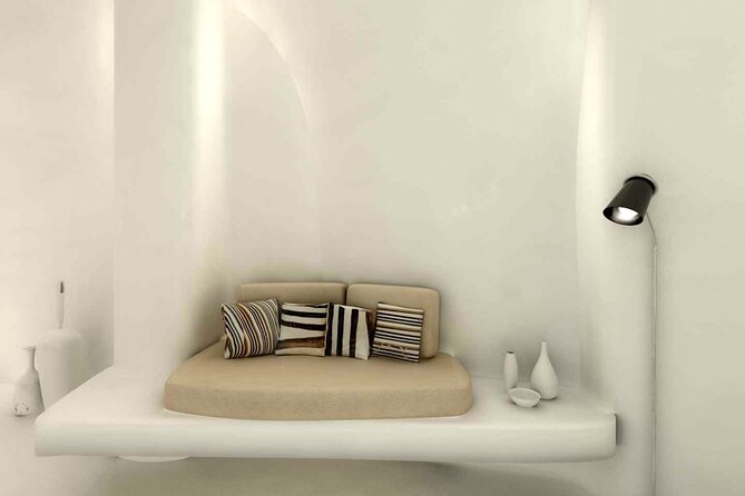 Akrotiri: Couples Massage & Pool Day Access - Health considerations and the one treatment option that applies to pregnancy/cancer