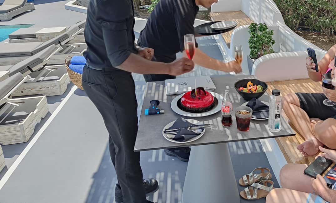 Akrotiri: Departure Day Spa Package Wine/Fruits/Pool Access - Key Things to Know Before You Book