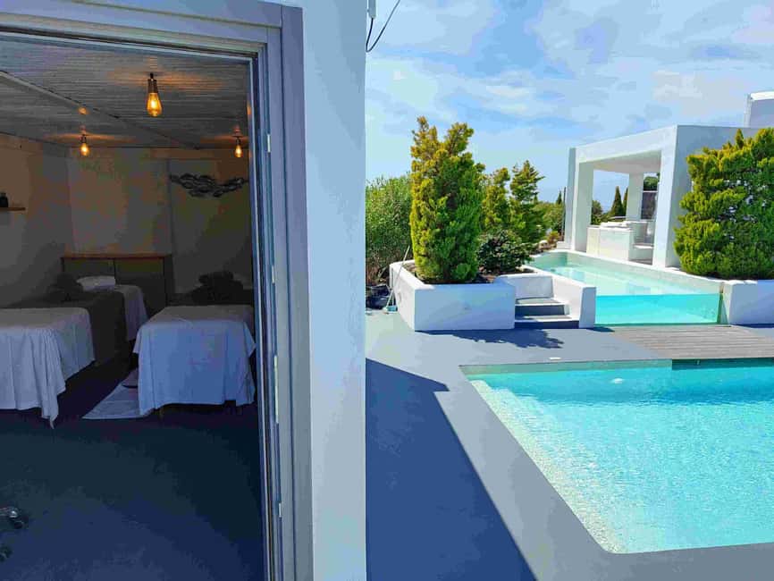 Akrotiri: Departure Day Spa Package Wine/Fruits/Pool Access - The Massage Part: Side-by-Side Aromatherapy in a Private Suite