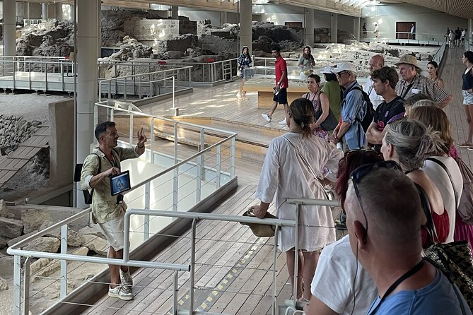 Akrotiri Private Guided Tour with an Archaeologist - Who should book this private Akrotiri tour