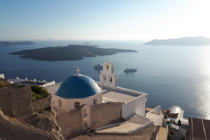 Amazing sightseeing in Santorini 2022 - Red Beach: volcanic color with a quick, punchy payoff