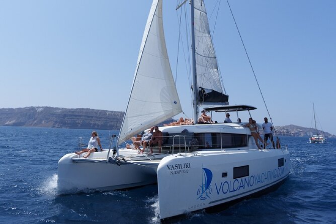 Caldera Cruise with Swim Stops, BBQ on board and drinks! - BBQ Lunch, Soda, and Drinks: Good Value for a Full Sail Day