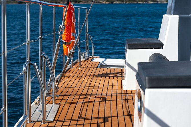 Comfort Max Catamaran Caldera Cruise with BBQ and Drinks - Crew Service, Music, and the Little Touches That Make the Trip