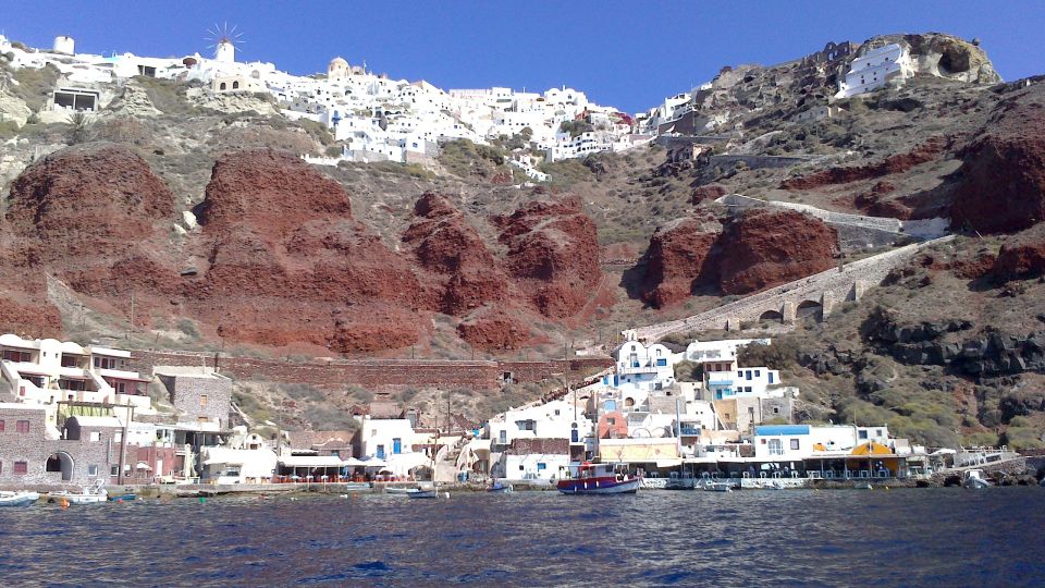 Cruise Traveller's Shore Excursion - Oia village time: snacks, souvenirs, and actual walking