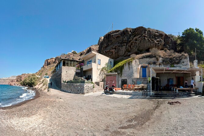 Discover Scuba Diving in the Caldera of the Volcano in Santorini - First breaths in waist-deep water: where nerves turn into control
