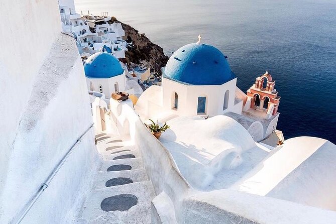 Discover the Cultural Heart of Santorini with Mεliton Tours - Stop 3: Venetsanos Winery above Athinios (gravity-powered design)