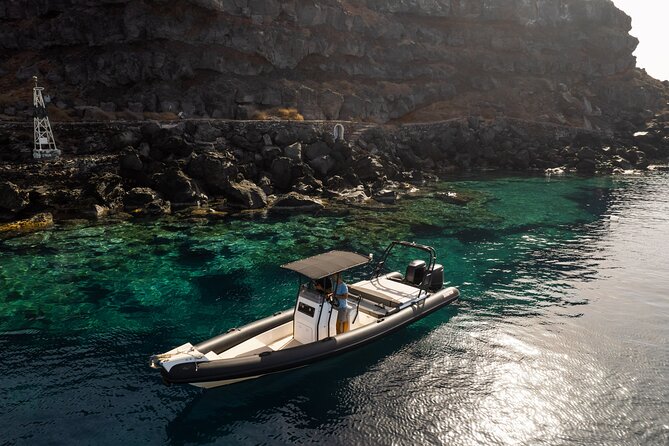 Exclusive cruise experience in Santorini - Small-Group Cruise Comfort: Intimacy That Actually Helps