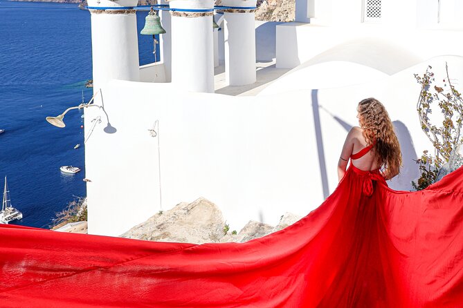 Flying Dress Photoshoot Experience in Santorini with pick up - Who this suits best in Santorini (and who should think twice)