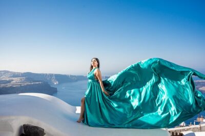 Flying Dress Photoshoot Tour in Santorini & Pick up - Meeting at Kivotos Santorini and getting started quickly