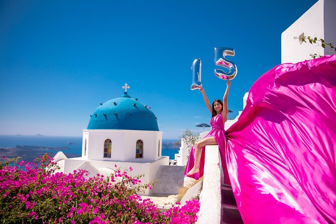 Flying Dress Photoshooting Santorini - The flying-dress look: getting the moment without slowing down