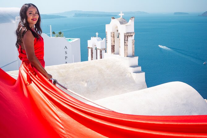 Flying Dress Santorini Photoshoot - The Flying Dress setup: 16 colors and a real assistant (not just a photographer)