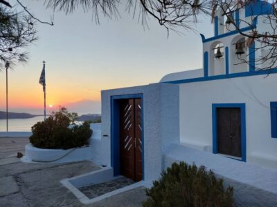 From Santorini: Guided Oia Morning Tour with Breakfast - Oia’s photo lanes: what the guided pace helps you get right