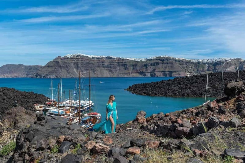 From Santorini: Volcano Cruise With Oia Sunset - Oia Time After the Boat: The Sunset Walk You Want