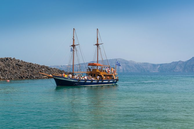 Full Day Boat Tour to Caldera Islands & Sunset in Oia by bus - Palea Kameni hot springs: the swim is optional only in your imagination