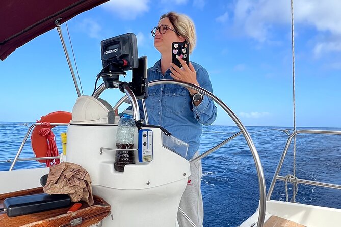 Half day Private Sailing cruise in Santorini island up to 6 pax - What 20 Minutes at Each Beach Really Means for Your Day