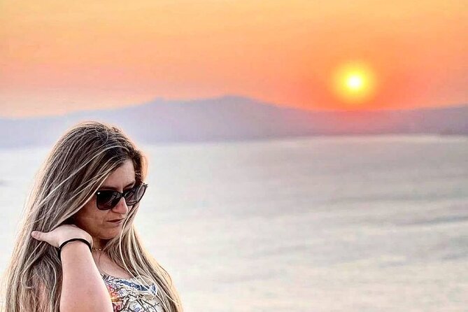 Half Day Santorini Insta Private Tour inspired by Infuencers - Stop 1: Oia’s Cobblestones and Cliffside Photo Energy