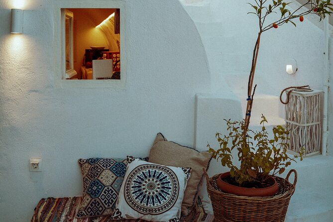 Half-Day Traditional Micro Restaurant in Santorini - What “PAREA” feels like at Secret Kitchen Santorini