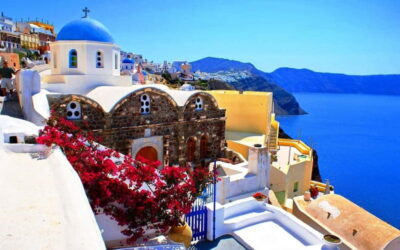 Heraklion: Guided Santorini Day Trip with Ferry Cruise - Morning logistics: kiosk exchange and the 8:00 ferry