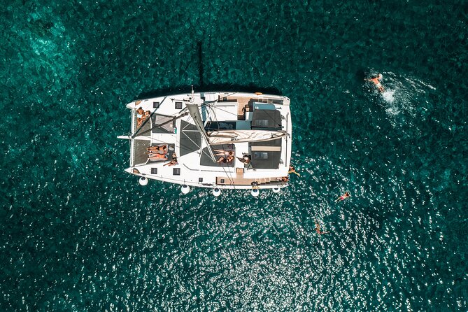 Majestic Catamaran Caldera Cruise with Snacks, Meal & Drinks - Key Points I’d Plan Around