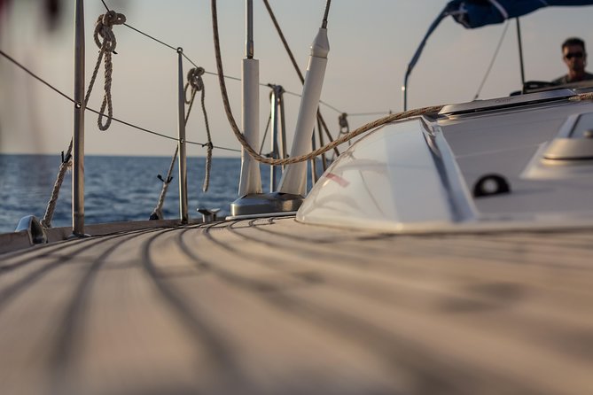 Morning Caldera Sailing Cruise - Nea Kameni: volcanic island feeling + hot springs soak