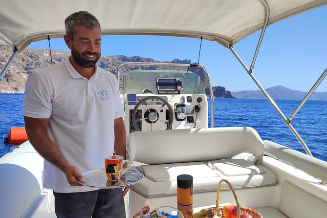 Morning or Afternoon 3hour Private boat Tour in Santorini - Ammoudi meeting point: starting near the action