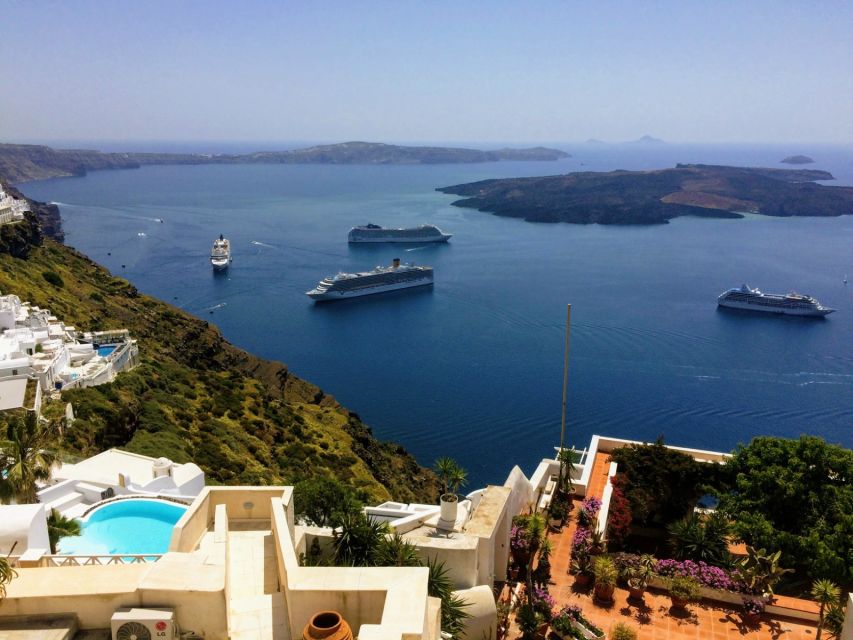 North Santorini: Private Tour with Oia Sunset by Natives - Oia at sunset: how the tour sets you up for golden-hour drama