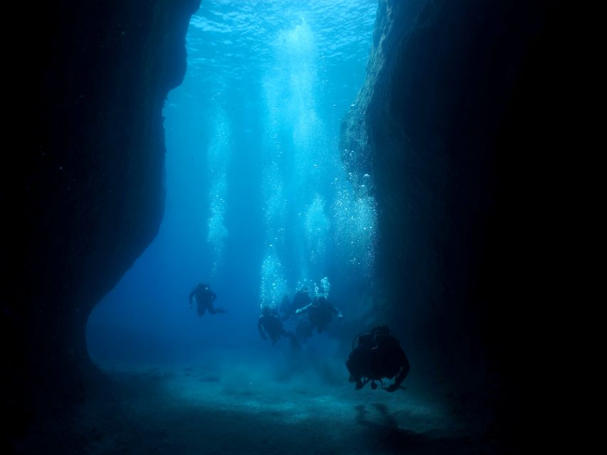 Oia: 2 Guided Scuba Dives off Santorini for Certified Divers - Key things that make this Santorini underwater outing worth it