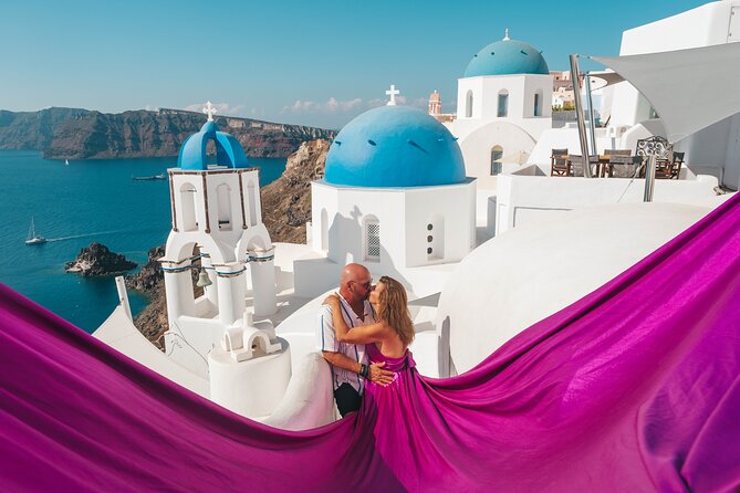 Oia Flying Dress Photoshoot Santorini - Where the session starts (and how the hour is shaped)