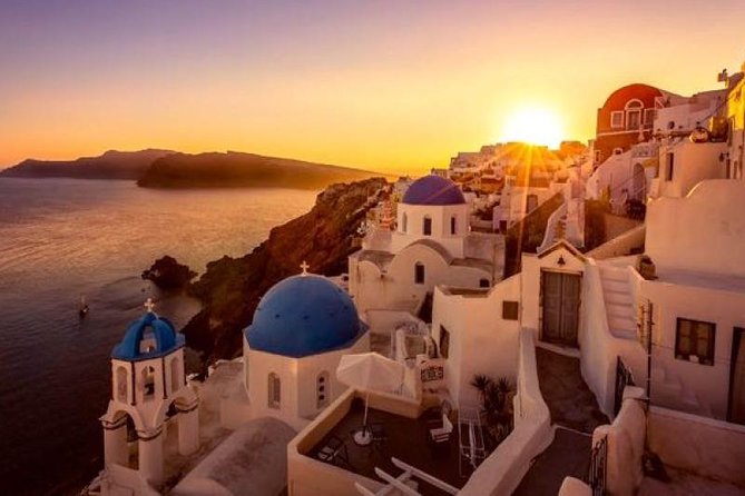 Oia Sunset Roundtrip Transfers - Hotel pickup and the minivan ride: the “stress reducer” part