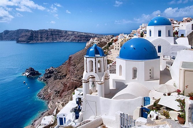 Private 8h tour on Santorini - Fira in the Final Stretch: Shopping and Caldera Photos