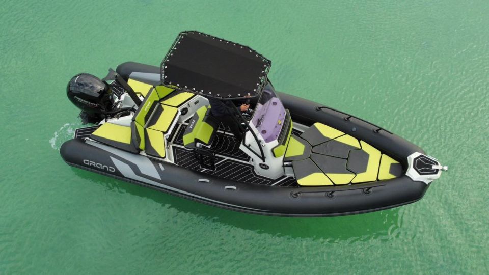 Private Boat tour with snorkeling & Sea Caves - On board experience: your skipper runs the show, and you just enjoy it