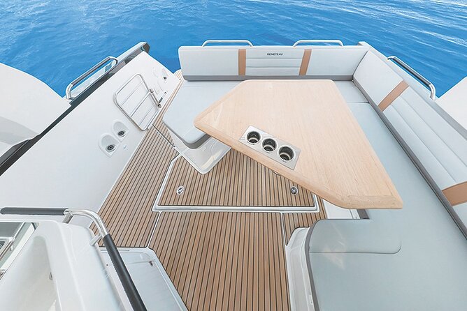 Private Caldera Cruise with Motor Yacht in Santorini - The 5-hour route: how the timing works in real life