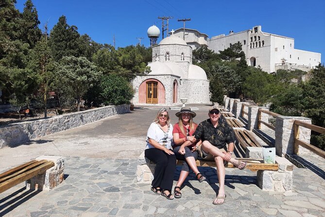 Private Classic Santorini Panorama: Visit the most popular destinations! - Megalochori: Traditional Caves, Quiet Alleys, and Less Theatre