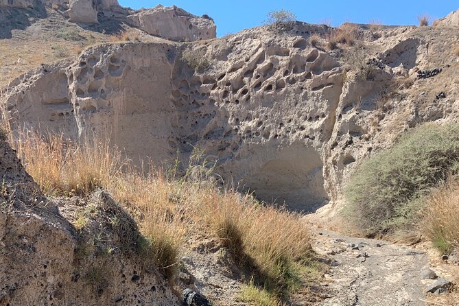 Private Electric Mountain Bike Experience and Tour in Santorini - Faros Market: the local wine and aperitivo start