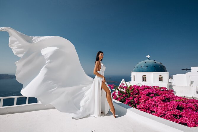 Private Flying Dress Photoshoot in Santorini - Timing and How to Make the Most of Light