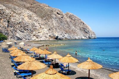 ~PRIVATE Full Day Santorini road tour 8 hours Book with us~ - Stop 1: Oia for that caldera view and the famous sunset vibe