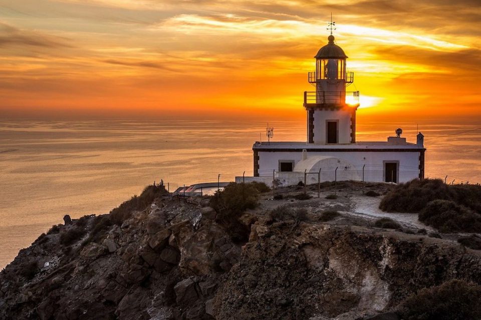 Private Half-Day Sightseeing Tour of Santorini - Black Beach and Red Beach: volcanic sand with practical time
