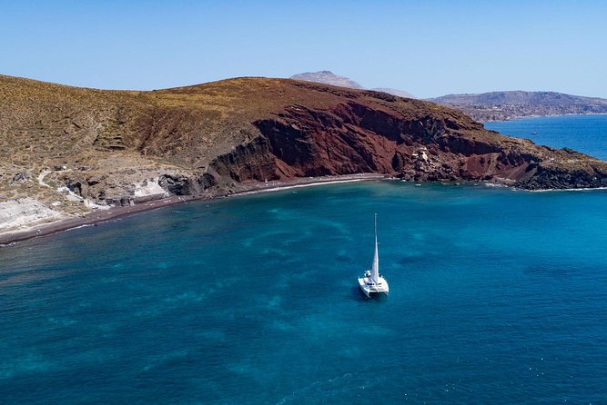 Private Luxury Caldera Cruise with a rich BBQ meal and Open Bar! - The crew matters: Captain John and First Mate George set the tone