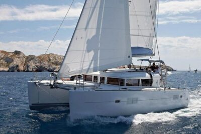 Private Luxury Santorini Catamaran Cruise with Port Pickup - The route and timing: how you get a lot of Santorini in ~4–5 hours