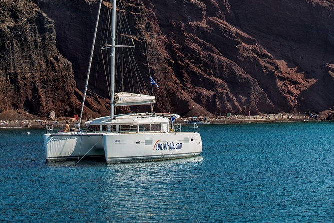 Private Morning Tour Lagoon 400-380 Sailing in Santorini ,lunch, drink, transfer - Comfort and included perks: what makes this feel low-stress