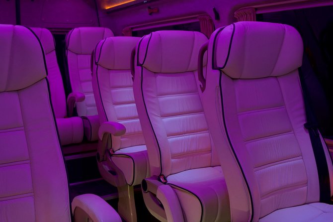 Private Transfer , from or to Santorini Airport / Port / Hotel - The 10 to 30 Minute Ride: Why Private Transport Feels Like a Upgrade