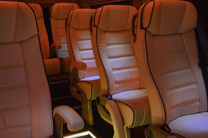 Private Transfer , from or to Santorini Airport / Port / Hotel - English-Speaking Driver + Name Sign = Less Confusion at Pickup