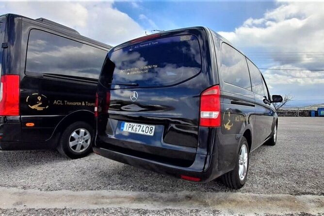 Private Transportation from Airport to Oia - The meet-and-greet at arrivals: how pickup works